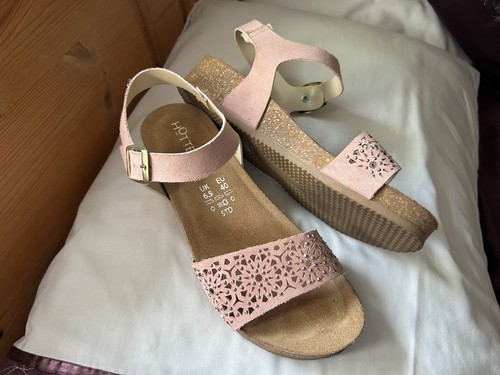 Ladies hotter pink wedge - hotter,